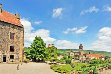 © Château de Saint-Saturnin - J. Damase - Auvergne-Rhône-Alpes Tourisme