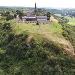 © Puy (Butte) de St-Pierre-le-Chastel - Mairie de St-Pierre-le-Chastel