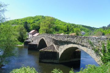 © Pont de Menat - OT Combrailles