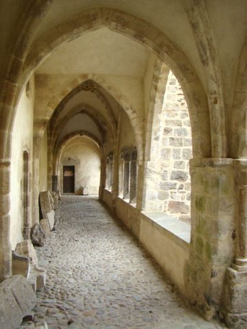 © Abbaye de Menat - OTC