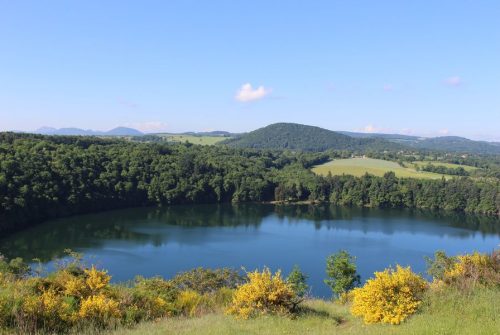 Aire de pique-nique - Gour de Tazenat