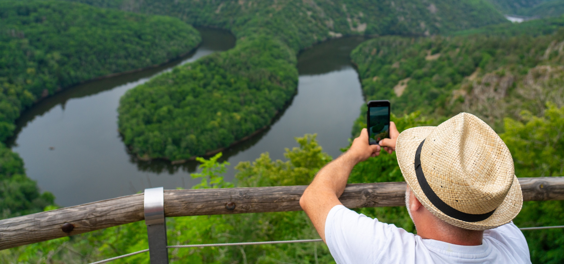 Gorges de la Sioule Méandre de Queuille en Combrailles Auvergne